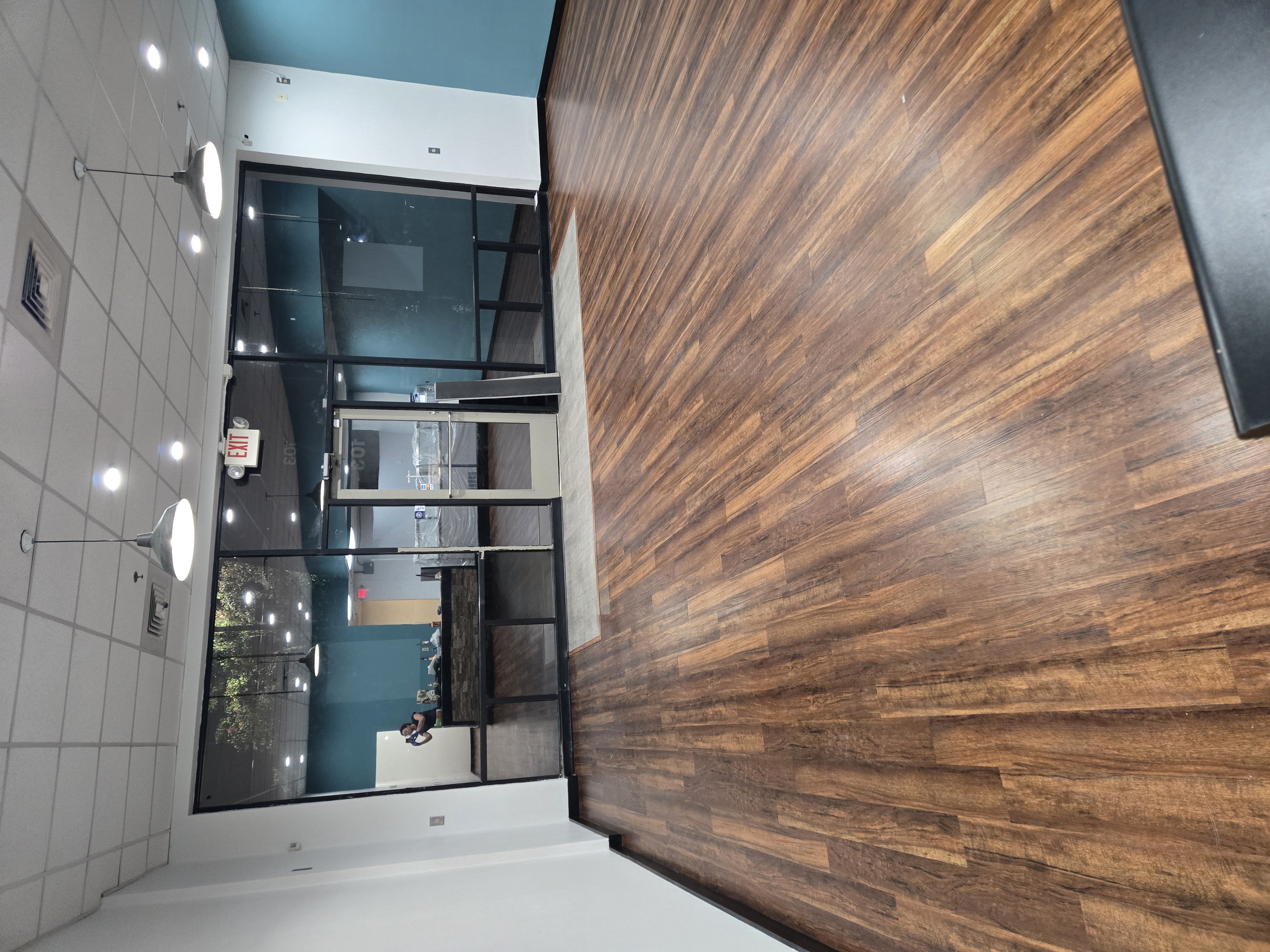 COMMERCIAL &AMP; OFFICE CLEANING